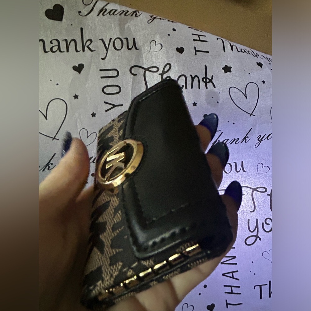 MK Key Case - Picture 8 of 12